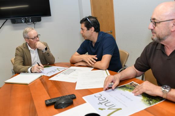 Imaxe da nova:Medio Rural salienta a importancia de iniciativas como Vintec Galicia para impulsar o sector vitivinícola