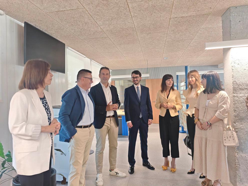 Imaxe 1 de 2 asociada á nova