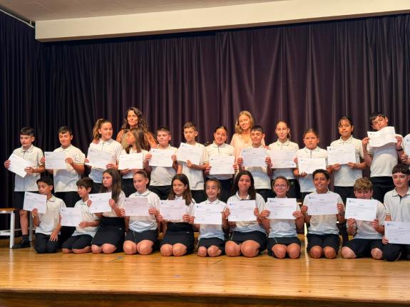Imaxe da nova:Lara Meneses felicita o alumnado participante no programa ‘Pasaporte Solidario’ pola “súa implicación e traballo en accións de volu...