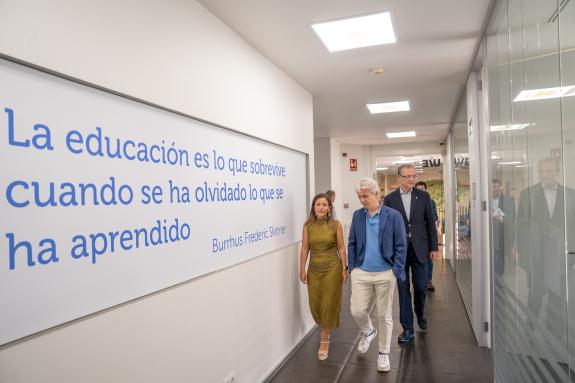 Imaxe da nova:Villaverde destaca a importancia da captación e retención do talento no sector do mar durante a clausura do Programa de especializa...