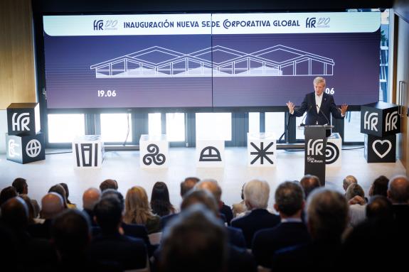 Imaxe da nova:Rueda destaca á corporación Hijos de Rivera como exemplo dunha Galicia competitiva, innovadora e fiel ás súas raíces