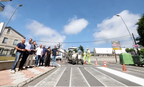 Imagen de la noticia:A Xunta inviste 129.000 euros no acondicionamento da estrada LU-934 ao seu paso polo núcleo urbano de Friol