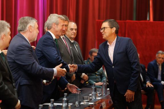 Imaxe da nova:Rueda afirma que os profesionais sanitarios son o piar fundamental sobre o que se sustenta a excelencia do sistema público de saúde...