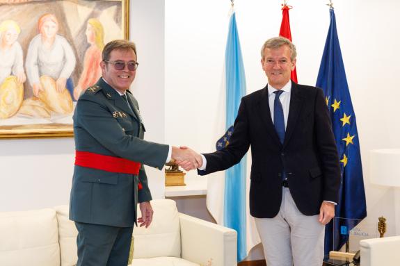 Imaxe da nova:Rueda recibe ao xeneral xefe da Garda Civil en Galicia con motivo do seu pase á reserva