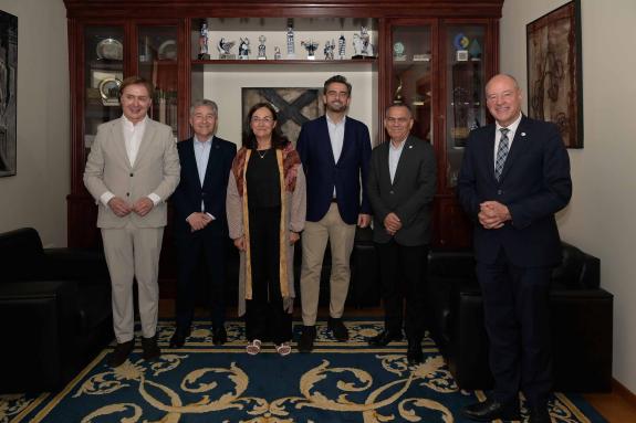 Imaxe da nova:A Xunta celebra o traballo da conferencia da Rede de Reitores das universidades do suroeste europeo coa vista posta na creación da ...