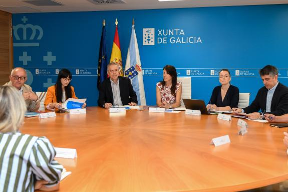 Imaxe da nova:A Xunta construirá un novo aparcamento de 1.500 prazas para o CHUS e propón ao concello de Santiago habilitar outro provisional de ...