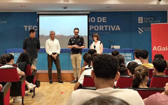 Imaxe da nova:A Xunta participa na presentación da serie documental `Camiño ao podio´, que narra as historias de dez dos bolseiros do Centro Gale...