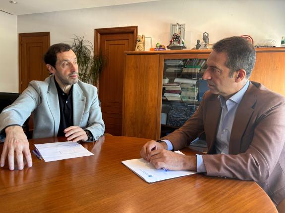 Imaxe da nova:Villares e o alcalde de Cospeito avalían actuacións para mellorar as infraestruturas e servizos do municipio
