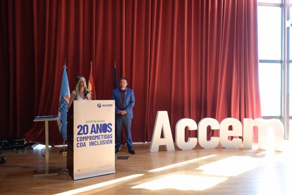 Imagen de la noticia:La Xunta pone en valor los 20 años de trabajo de Accem en Galicia construyendo una sociedad más inclusiva e integradora