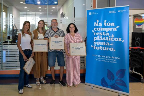 Imaxe da nova:Belén do Campo promove o uso de bolsas reutilizables no Mercado de Elviña coincidindo co Día Internacional Libre de Bolsas de Plást...