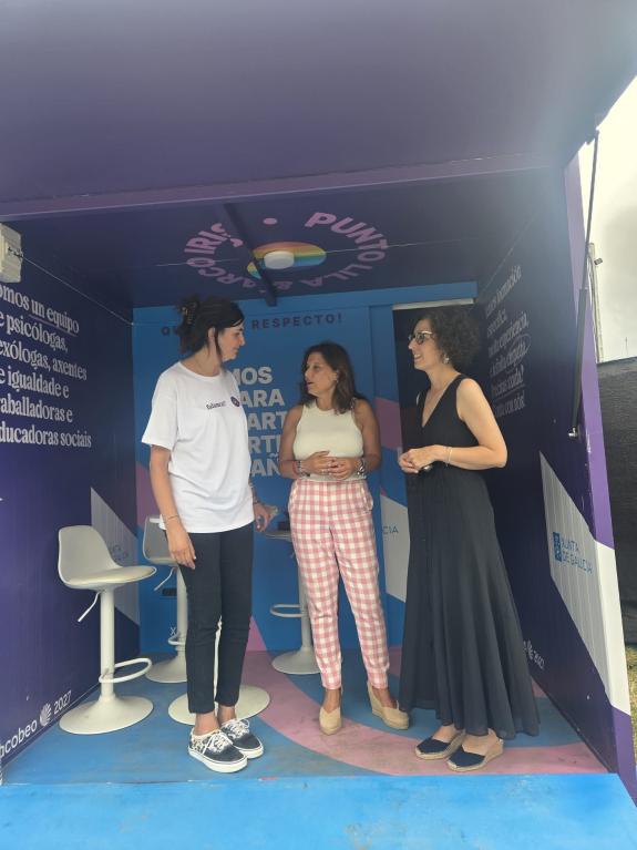 Imaxe da nova:A Xunta promove a sensibilización e o asesoramento en materia de xénero a través do punto lila e arcoíris no Resurrection Fest