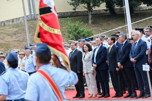 Imaxe da nova: A Xunta asiste á toma de posesión do novo xefe do Aeródromo Militar de Santiago