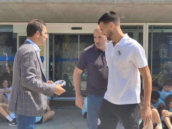 Imaxe da nova:Máis dun cento de rapaces participan no XI Campus de Baloncesto Álex Llorca, que se desenvolve esta semana en Lugo co apoio da Xunt...