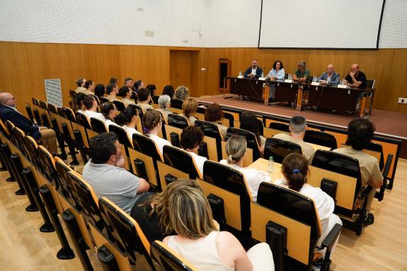 Imaxe da nova:Belén do Campo destaca o investimento máis de 501.000€ no obradoiro Lubians II  de Carballo e Coristanco no que se formarán a 20 de...