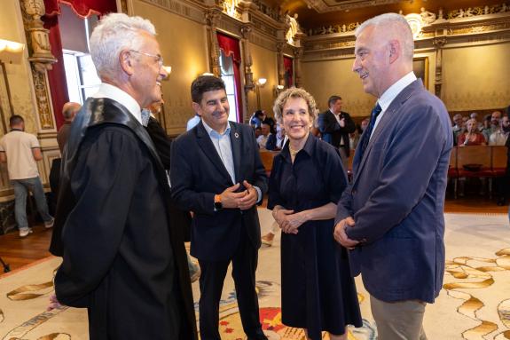 Imaxe da nova:Valentín García pon en valor “favorecer a presenza do galego en certos sectores como as forzas de seguridade”
