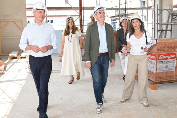 Imaxe da nova:Román Rodríguez destaca o impulso este verán de obras de mellora en 364 colexios e institutos por 86,7 M€