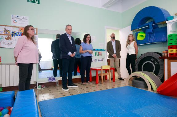 Imaxe da nova:Gómez Caamaño subliña o labor de Aspaneps a prol da integración e o benestar emocional da poboación infanto-xuvenil de Ferrolterra,...