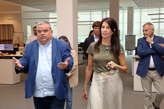 Imaxe da nova:Allegue visita Cortizo e asegura que “o futuro pasa pola construción industrializada das vivendas”