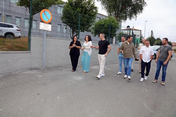 Imaxe da nova:Belén do Campo comproba as obras de mellora da cuberta no IES de Oroso que contan cun investimento de case 50.000 €