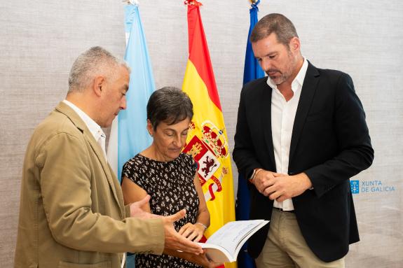 Imagen de la noticia:López Campos agradece el apoyo mostrado por el Consello da Cultura Galega para la siguiente etapa de diálogo que se abre con...