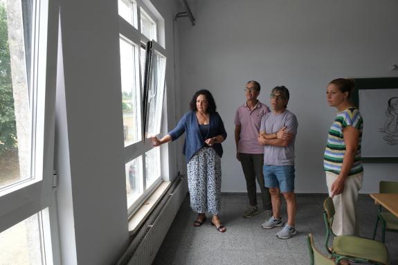 Imagen de la noticia:Belén do Campo destaca el apoyo de la Xunta para mejorar la eficiencia energética del nuevo local cultural en el antiguo CEI...
