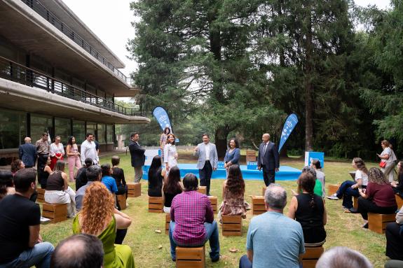 Imagen de la noticia:La Xunta agradece la implicación de las cerca de 50 personas formadoras de entidades gallegas del exterior que se beneficiar...