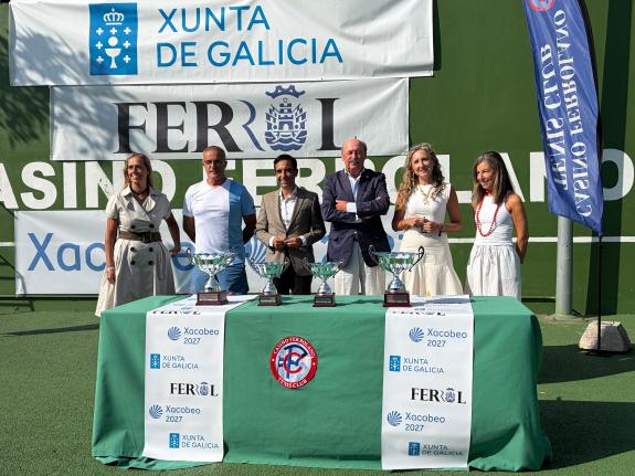 Imagen de la noticia:Martina Aneiros reafirma el apoyo de la Xunta al deporte durante la presentación de la LXXII Copa Calleja de tenis