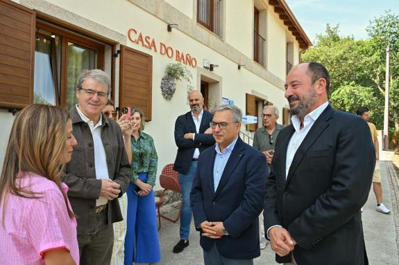 Imaxe da nova:A Xunta incrementa a capacidade aloxativa do turismo de interior coa apertura da Casa do Baño en Bande mentres Ourense medra un 7,9...