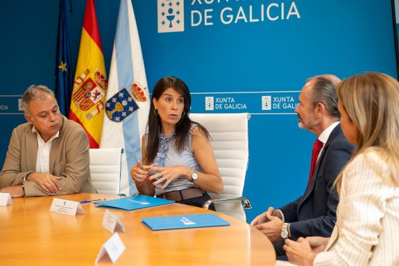 Imagen de la noticia:La Xunta firma un convenio de cooperación para la financiación de la promoción de vivienda pública en Galicia con el Banco S...