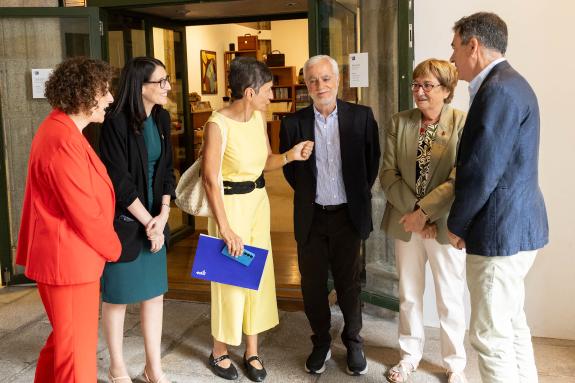 Imaxe da nova:A Xunta comparte coa Universidade de Santiago a celebración do centenario da inauguración da Biblioteca América