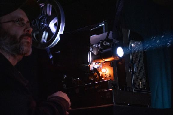 Imaxe da nova:La Xunta convoca de manera extraordinaria ayudas por 1.200.000 euros para la preproducción de futuros filmes gallegos