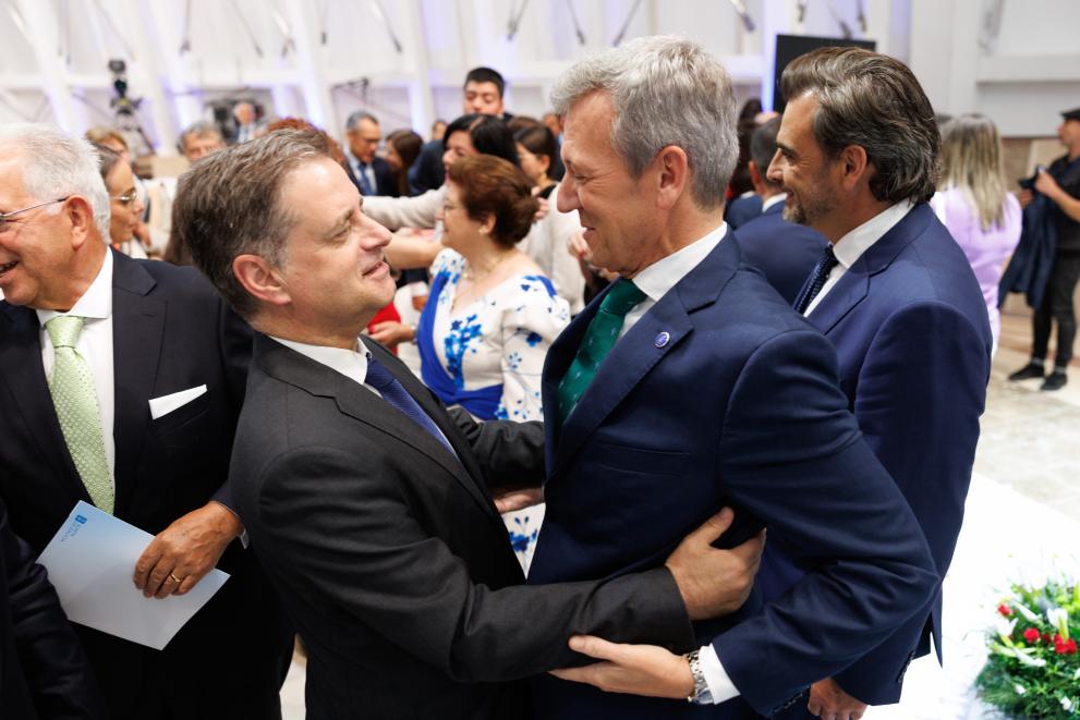 Imaxe 25 de 36 asociada á nova
