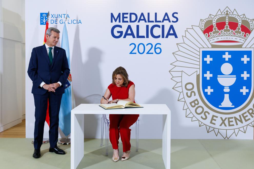 Imaxe 30 de 36 asociada á nova