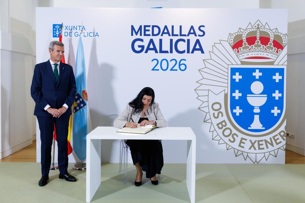 Imaxe 31 de 36 asociada á nova