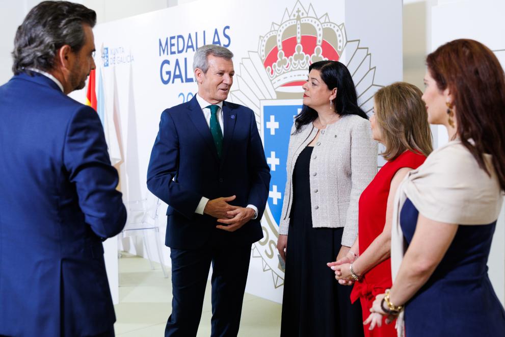 Imaxe 35 de 36 asociada á nova