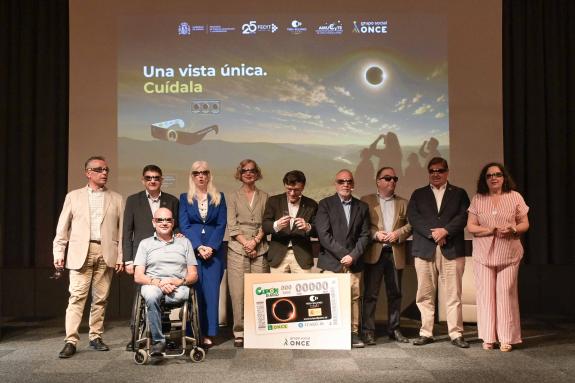 Imagen de la noticia:Belén do Campo asiste a la presentación de la campaña Unha vista única. Coídaa para promover la observación segura del eclip...