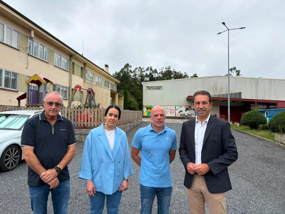 Imaxe da nova:La Xunta colabora con el Ayuntamiento de Trabada en la renovación de la cubierta del polideportivo municipal