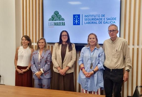 Imaxe da nova:A Xunta pon en valor a colaboración con Lugomadera para reforzar a prevención de riscos laborais no sector forestal e na industria ...