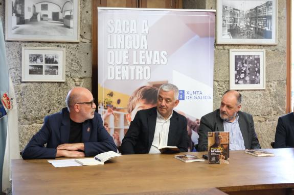 Imaxe da nova:Valentín García destaca “a contribución ao prestixio da lingua” do Premio Ramón Piñeiro de Ensaio