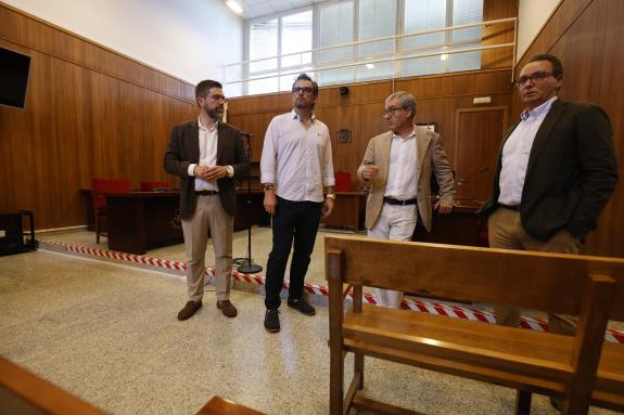 Imaxe da nova:A Xunta exemplifica o seu compromiso cunha xustiza máis moderna e eficiente coa reforma do xulgado de garda e do Imelga de Ponteved...