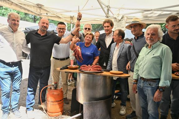 Imagen de la noticia:La Xunta de Galicia destaca el potencial de la Fiesta del Pulpo de O Carballiño en la generación de riqueza ligada al territ...