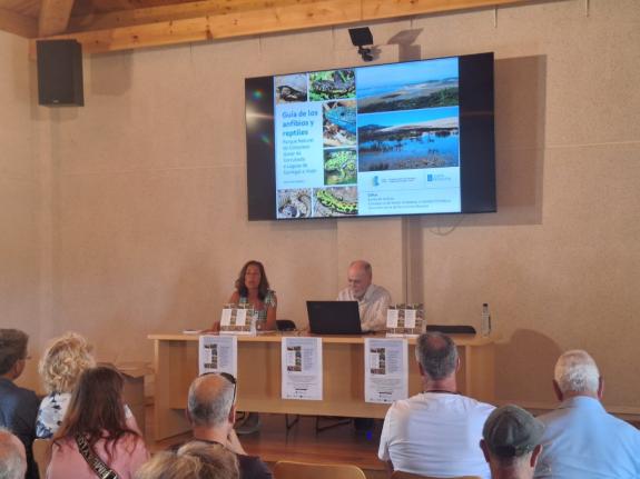 Imaxe da nova:A Xunta publica unha guía pioneira sobre os anfibios e réptiles do Parque Natural de Corrubedo