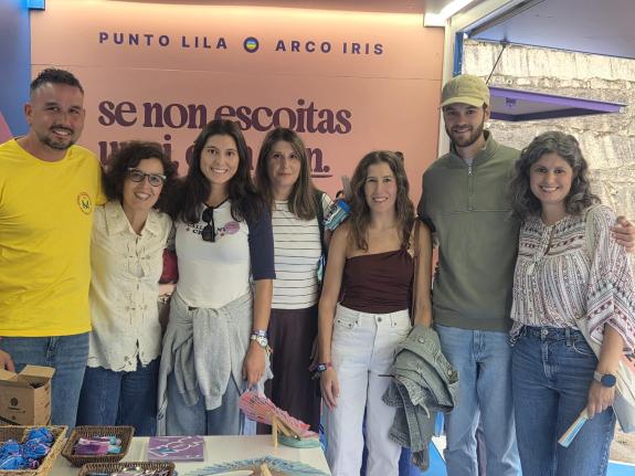 Imaxe da nova:A Xunta leva o seu Punto Lila e Arco Iris ao Río Verbena Fest de Pontevedra