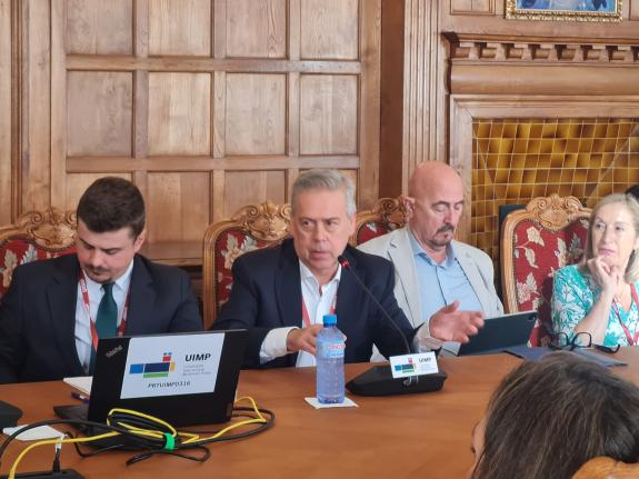 Imaxe da nova:Gómez Caamaño incide na formación e nas medidas da Xunta para a retención de talento para combater o déficit de médicos
