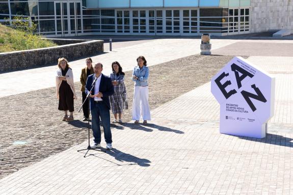 Imagen de la noticia:La Xunta reúne en el Gaiás a 28 artistas emergentes en un `Encontro de Artes Novas´ que pone el foco en el diálogo entre cre...