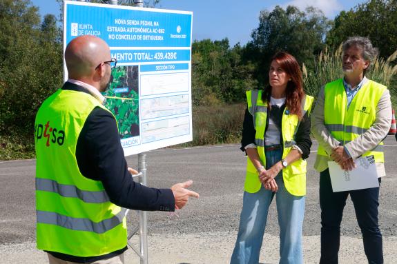 Imagen de la noticia:La Xunta inicia las obras de la senda en la AC-862 que conectará el núcleo urbano de Ortigueira con el aparcamiento del Fest...