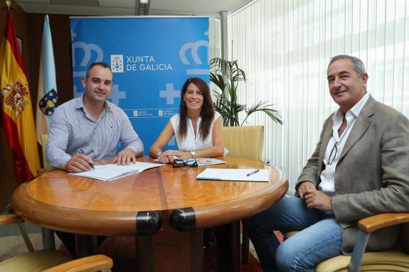 Imaxe da nova:A conselleira Allegue mantén unha reunión de traballo co alcalde de Portomarín