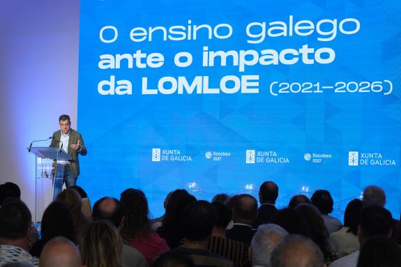 Imaxe da nova:Román Rodríguez anuncia un novo programa de reforzo extraescolar para facilitar a transición de etapa de primaria a secundaria