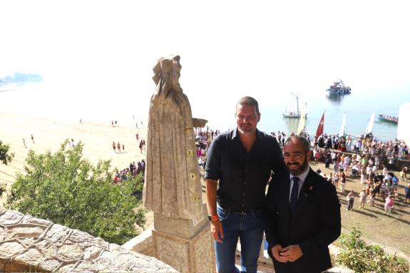 Imagen de la noticia:López Campos pone en valor “la recuperación de una escultura que es todo un símbolo para Rianxo”