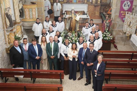 Imagen de la noticia:La Xunta se suma a la devoción marinera de O Porto do Son en la fiesta de la Virgen del Carme